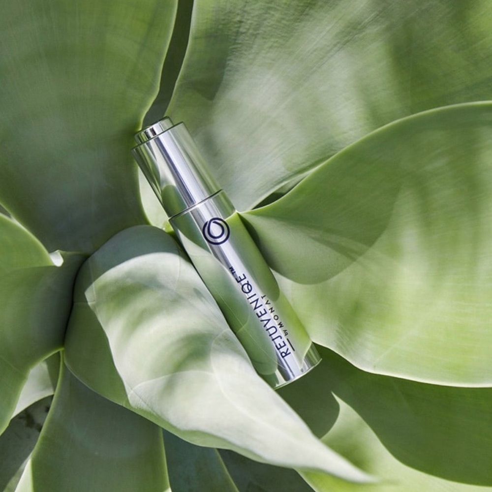Monat Rejuveniqe Oil